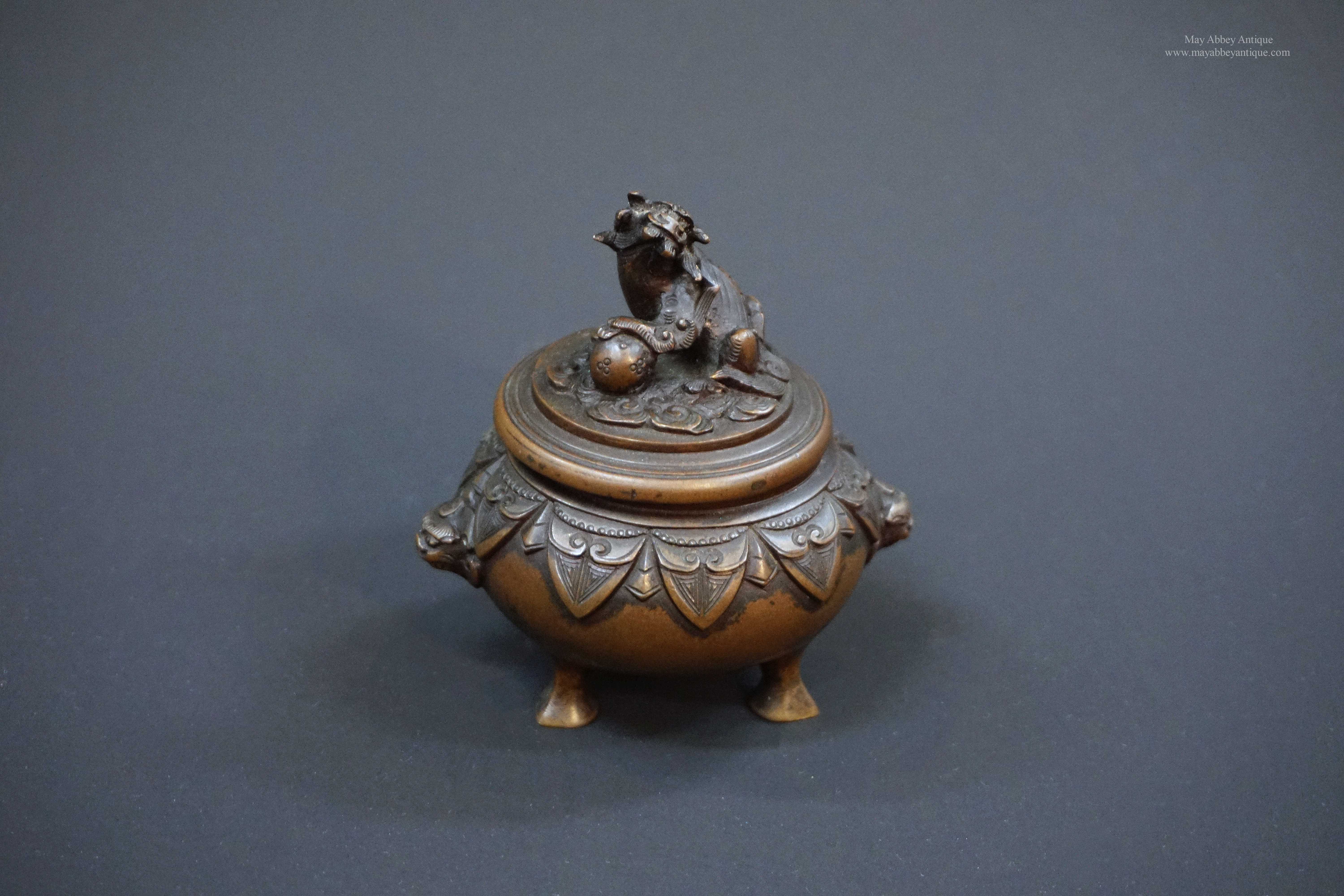 五月庄园西洋古董19世纪中国出品清朝时期铜狮戏球三足双狮耳铜香炉 