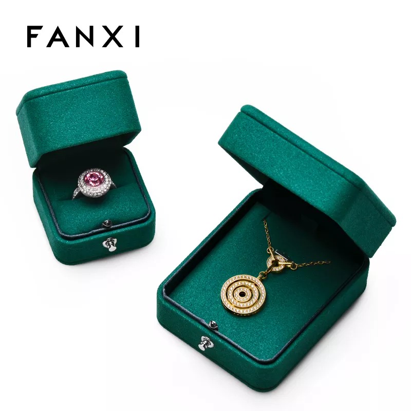 Greenmicrofiberjewellerypackagingboxforringp-format_webp-1