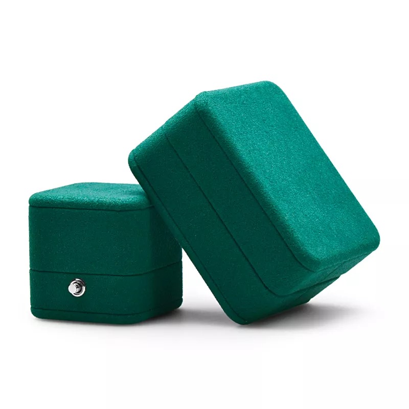 Greenmicrofiberjewellerypackagingboxforringp-format_webp-4