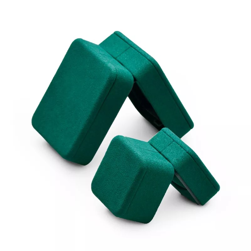 Greenmicrofiberjewellerypackagingboxforringp-format_webp-6