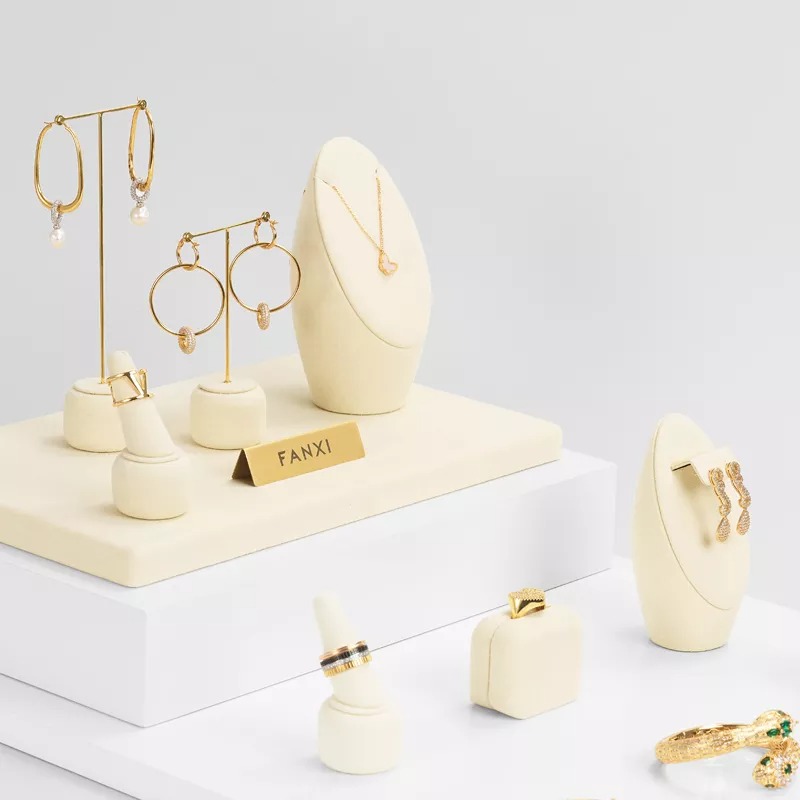 FANXInewdesigncreammicrofiberjewelrydisplays-format_webp-3