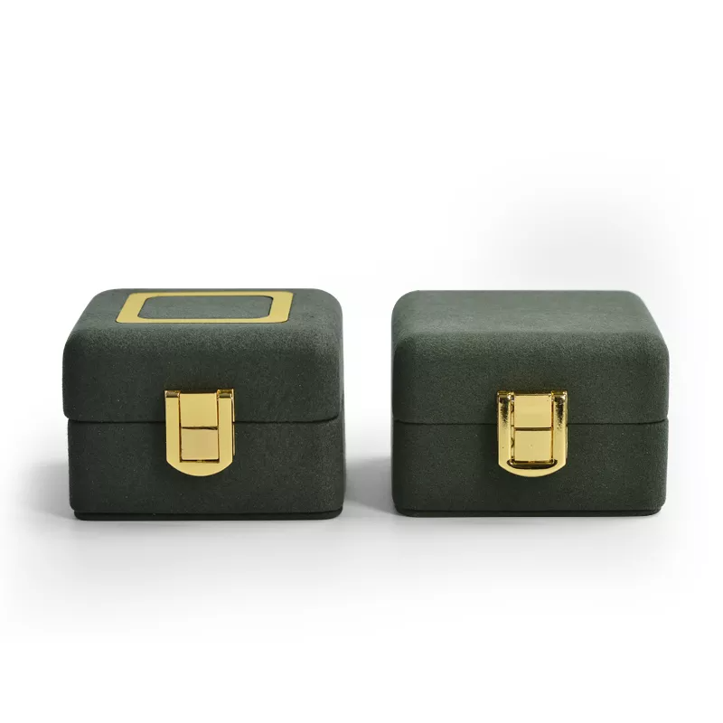 FANXIlargejewelrybox_personalizedjewelrybox_modernje-format_webp-3