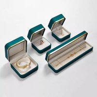 FANXIuniqueengagementringbox_proposalringinb-format_webp-3