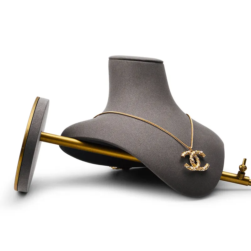 metalnecklacedisplaystandsbusts-format_webp-1