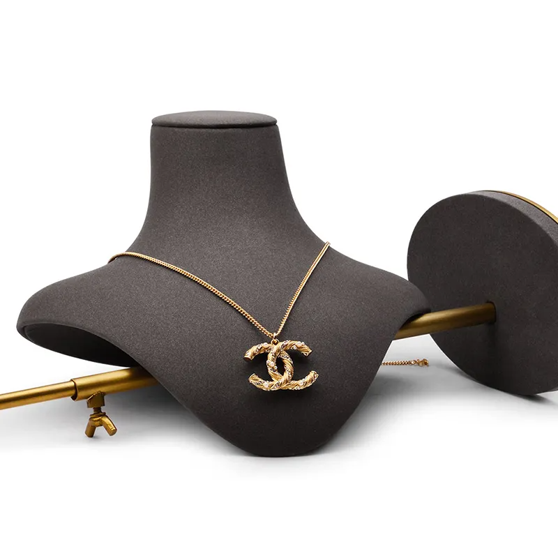 metalnecklacedisplaystandsbusts-format_webp-2