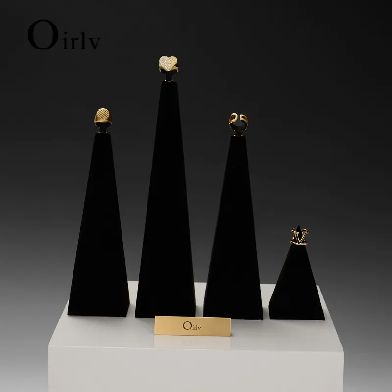 FANXIhomemadejewelrydisplayideas_jewelrydisplaycount-format_webp-2