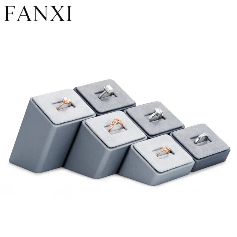 GrayPUleatherjewelryringexhibitorstand-format_webp-6