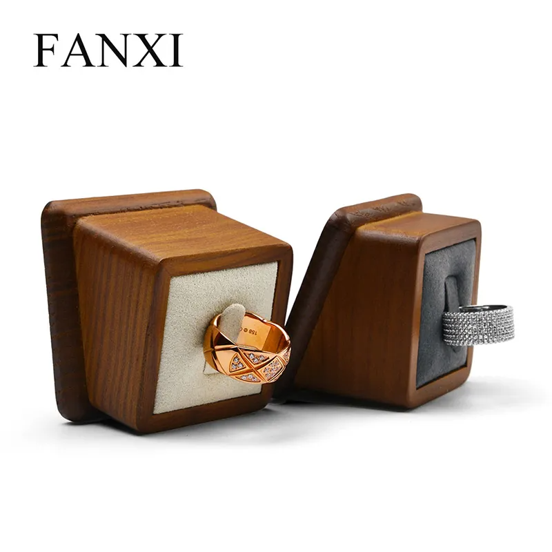 luxurywoodenringdisplaystand-format_webp-1