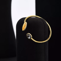 Customcounterblackmicrofiberjewellerydisplaystand_yy-format_webp-6