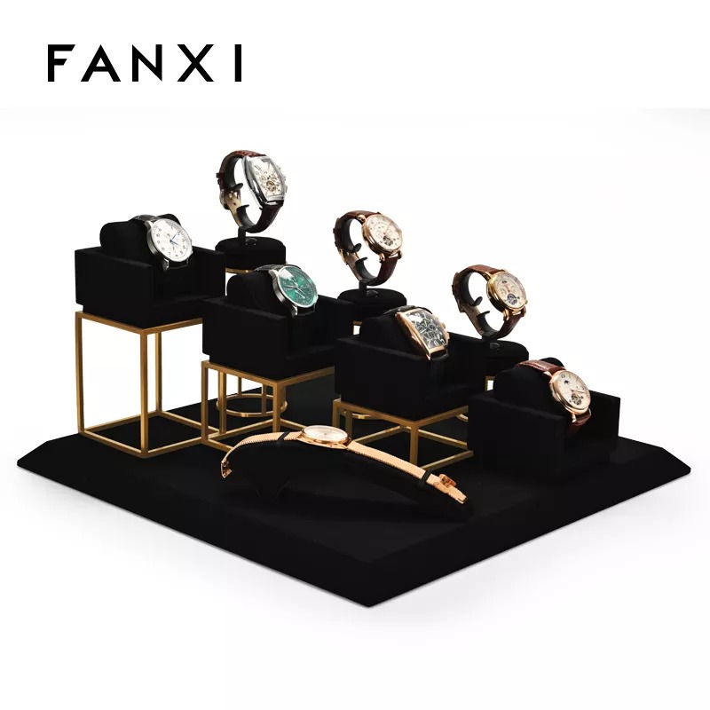 Luxurymetaljewelrydisplaysetwithblackmicrofi-Luxurymetaljewelrydisplaysetwithblackmicrofi-format_webp-1