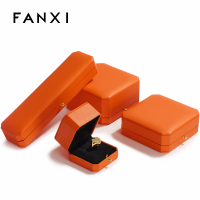 FANXIringboxweddingceremony_luxuryjewelrypackaging_r-format_webp-1