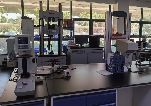 A clean and tidy laboratory