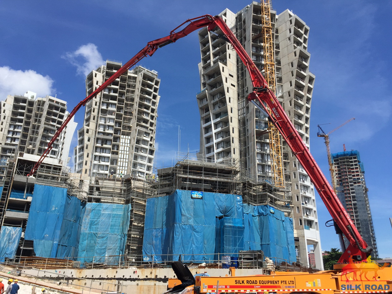 2016-06-SANY-long-boom-pump-casting-condo-project-In-Singapore-2