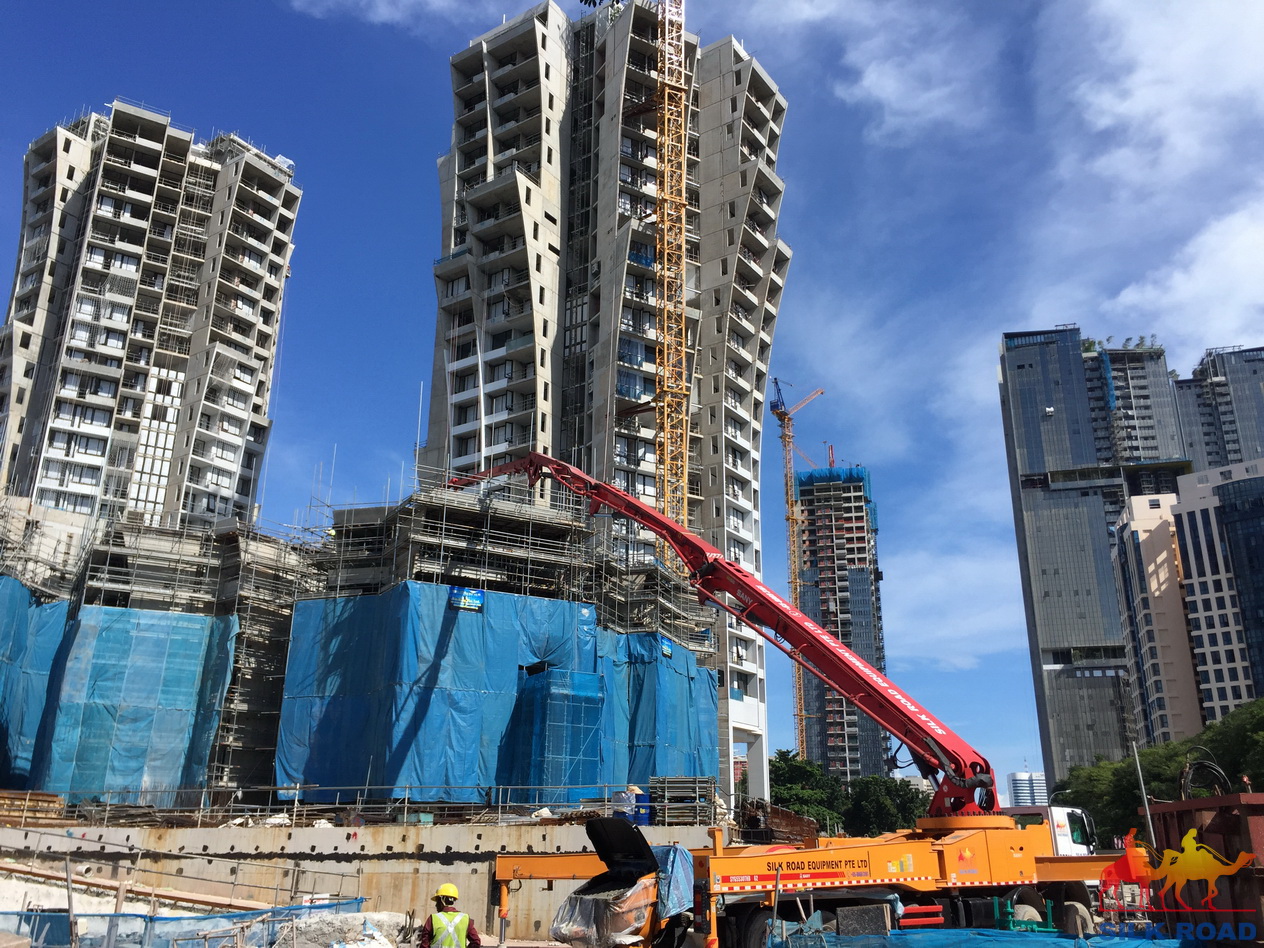 2016-06-SANY-long-boom-pump-casting-condo-project-In-Singapore-3