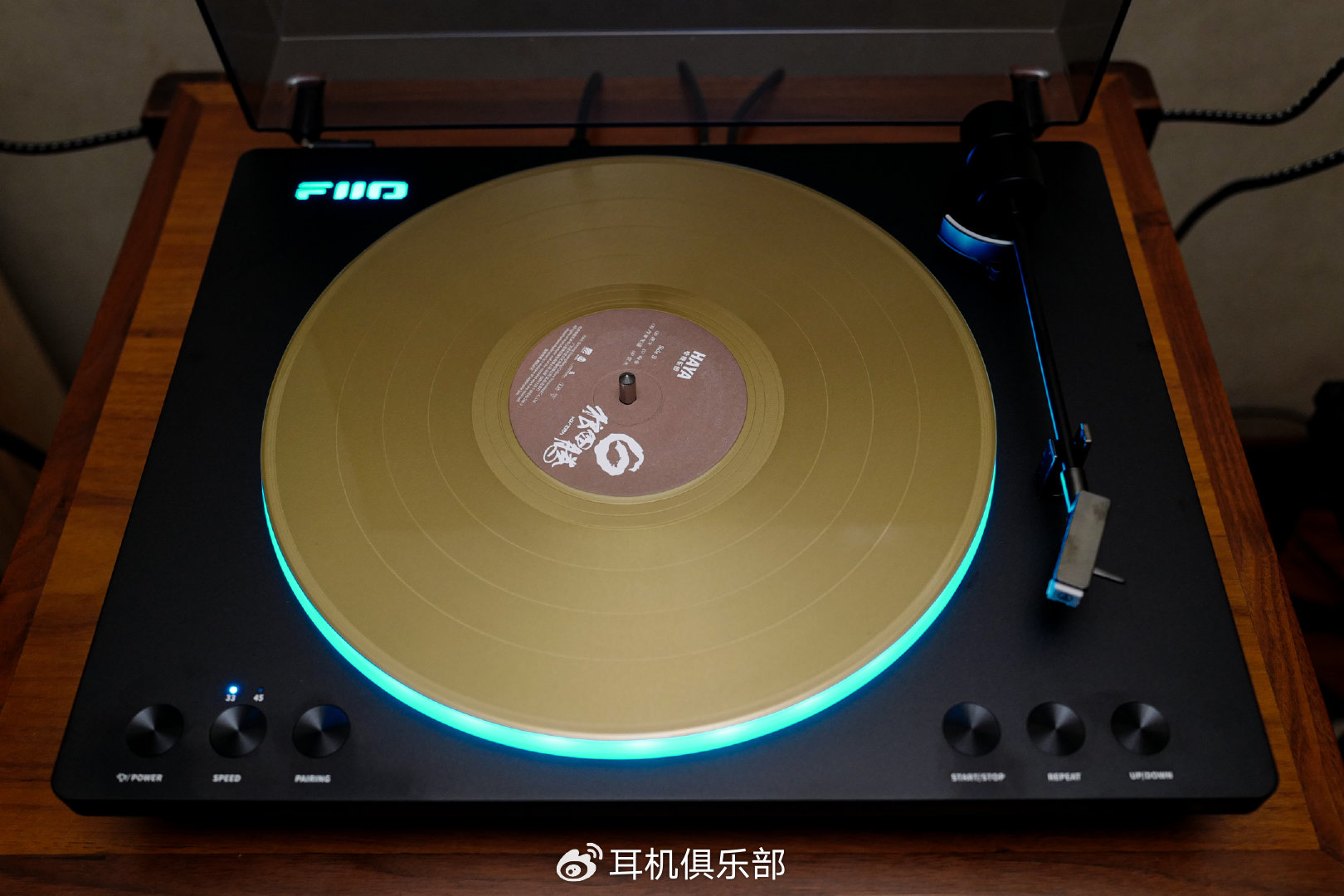 让唱片开口说话！可能是听歌爱好者的第一台黑胶唱机。飞傲TT13-FIIO