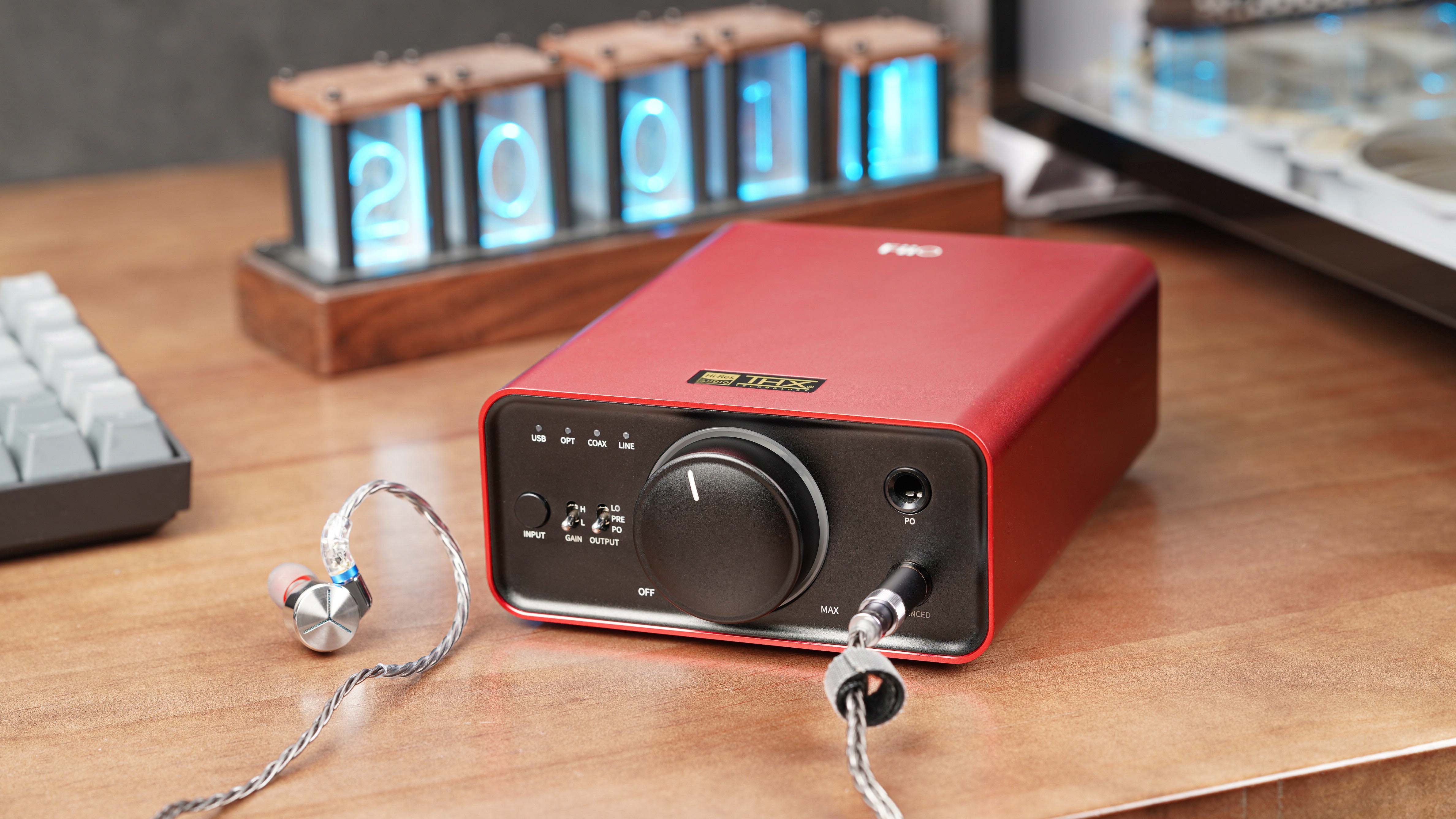 Red Version of the Desktop DAC and Amplifier K7 Is Coming! FIIO