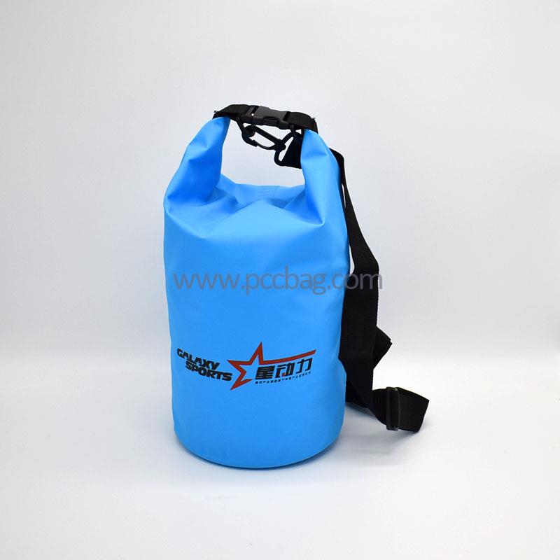 5LDryBagWaterPVCProofBagsforBeach,Kayaking,Hiking,Camping,andBoating-PerfectDrybagSackforWetOutdoorDSC-0042-1