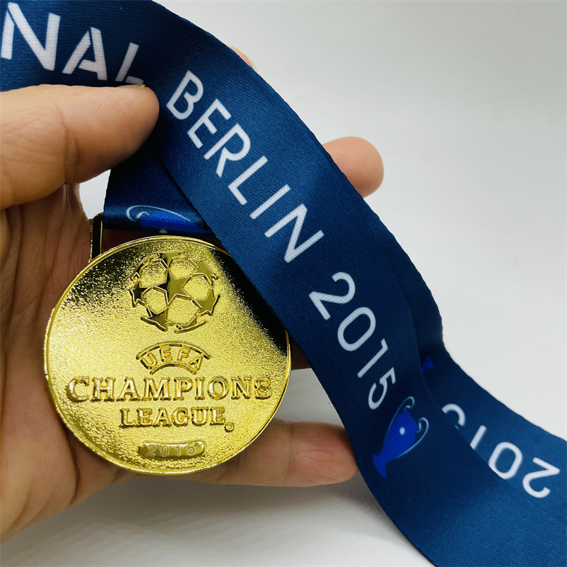 欧冠奖牌2015-3