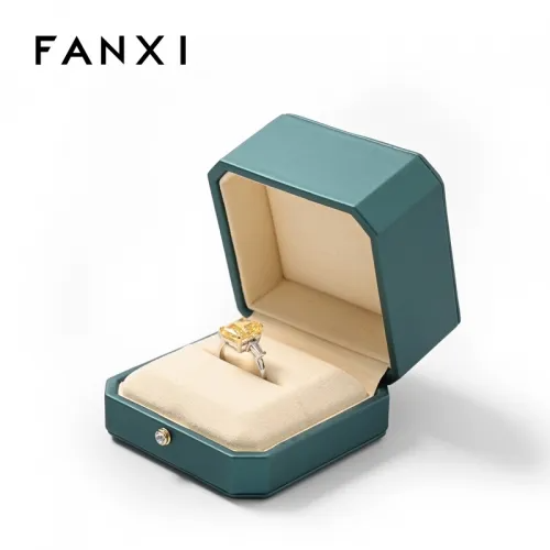 H0840123031401902-FANXIringgiftbox_jewelryboxcanada_jewelrybox