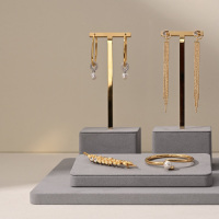 TT182-FANXIgraymicrofiberjewelrydisplaysetwithmeta-9