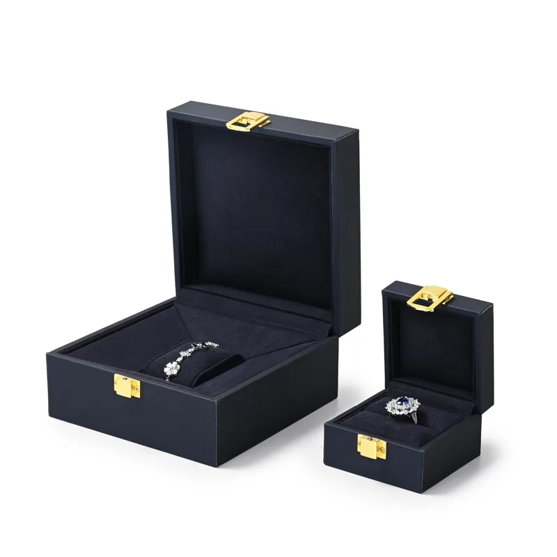 HD230419025-FANXIwoodenengagementringbox_luxuryjewelrypackaging_