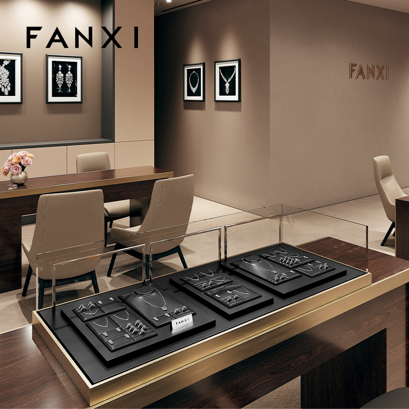 TT261-FANXIwholesalemetalstructurewatchholderwrappedwithblackPUleather-4