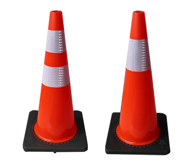 PVCRubberBaseTrafficCone-2