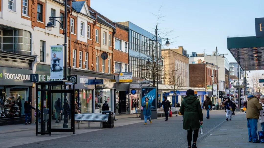 London Borough of Havering: Outer East London, retail and night ...