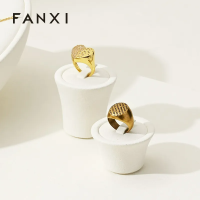 FANXIfactorycreamcolourjewelrydisplay-2