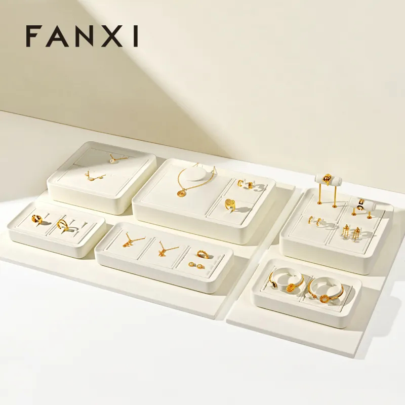 TT337-FANXIwholesalecreammicrofiberstandforjewelry