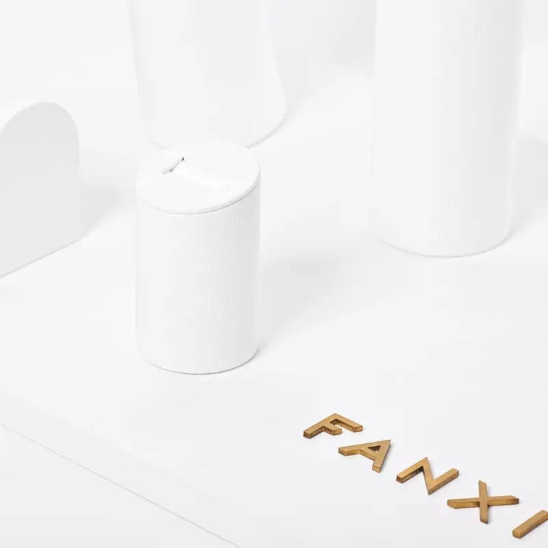 Customcolourluxurywhitemicrofiberjewellerydisplay_yy-format_webp-2