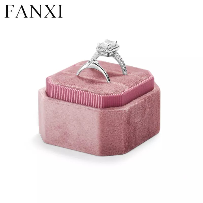 Pinkflannelettevelvetdoubleringpackagingbox-format_webp-3