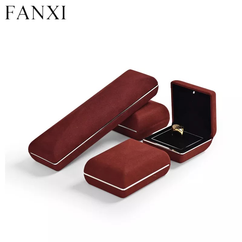 Wineredmicrofiberjewelrypackingbox-format_webp