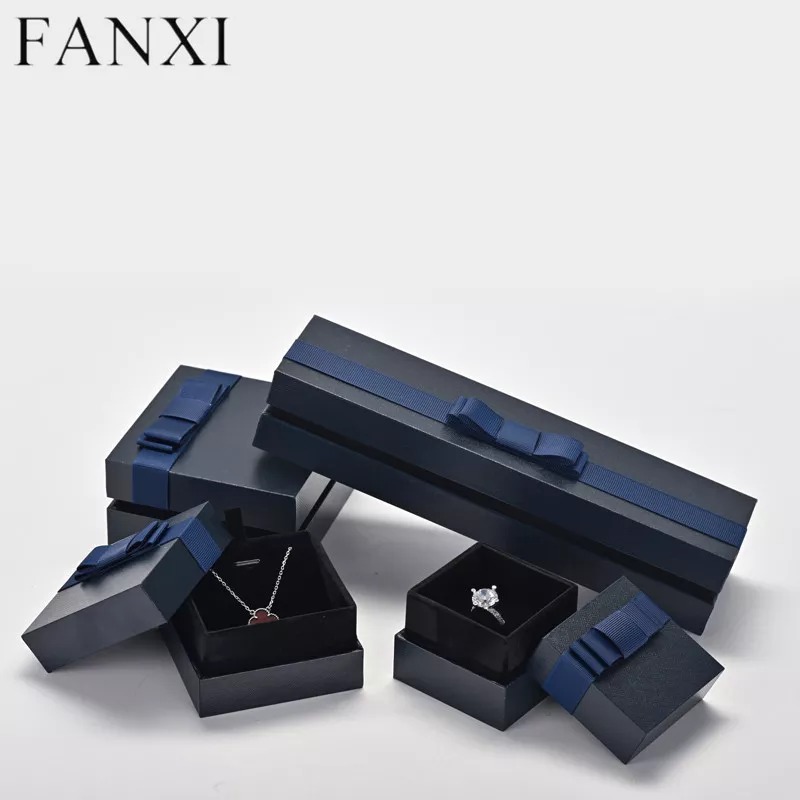 Customlogojewelrypackgingboxwithbowknot-format_webp-1