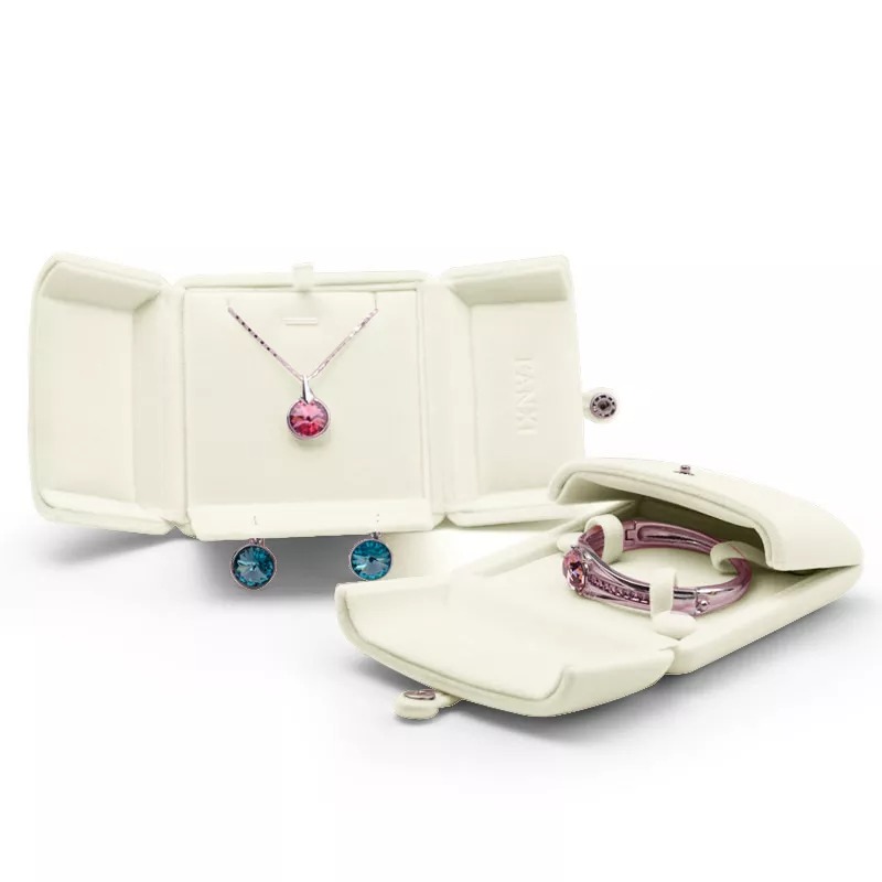 Uniquedesigncreamvelvetjewelrypackaging-format_webp-4