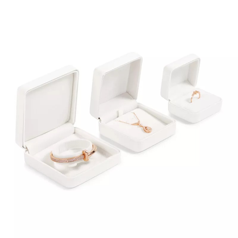 Customlogo-colourleatherjewelryboxwith_yythk-format_webp-1