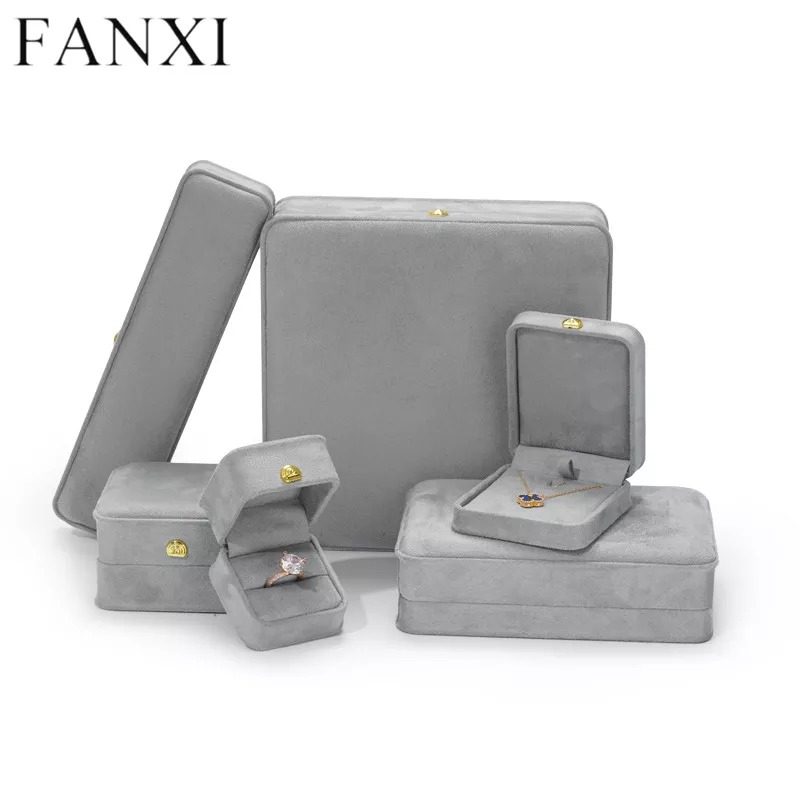 Greyvelvetjewelrypackagingbox-format_webp-1