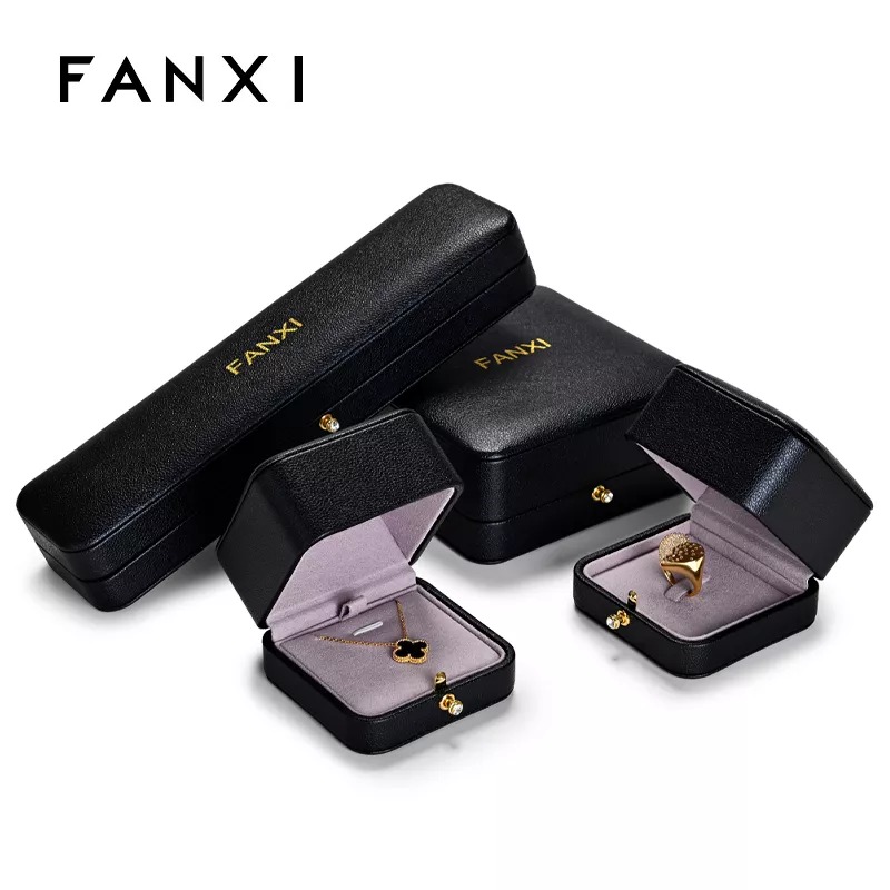 Customlogoblackleatherjewelrypackagingbox-format_webp-2
