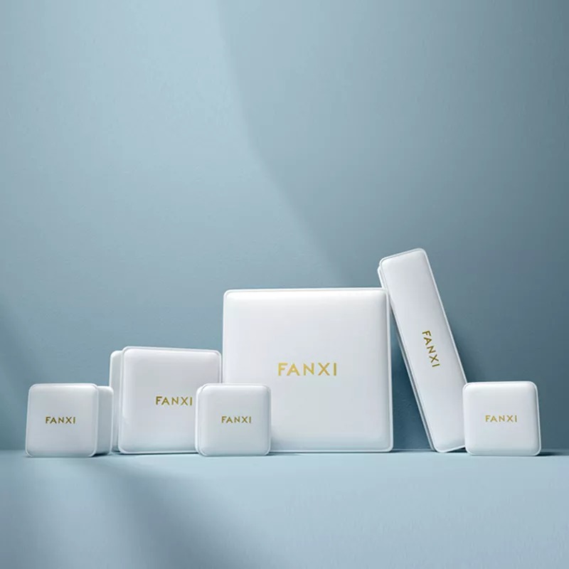 CustomwhitePUleatherjewelryboxwithmicrofiber-format_webp-3