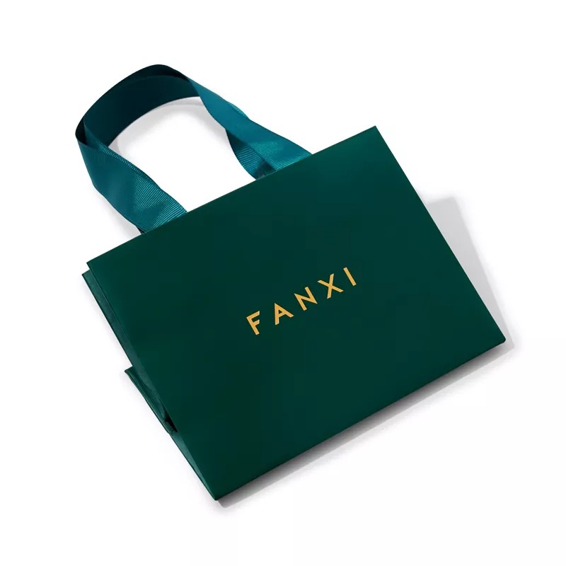 Darkgreenpaperjewelrybagwithmatchingribbon-format_webp-4