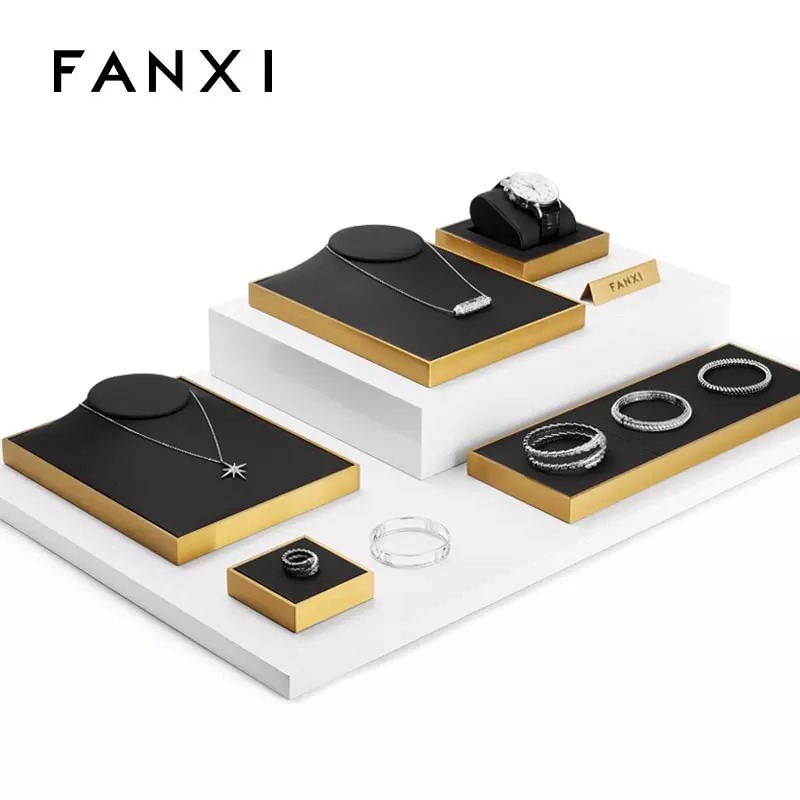 FANXInewdesignmetalframeblackleatherjeweller-format_webp-1