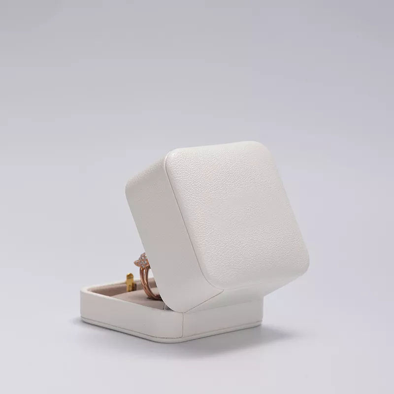 FANXIringbearerbox_proposalringbox_ringboxwe-format_webp-2