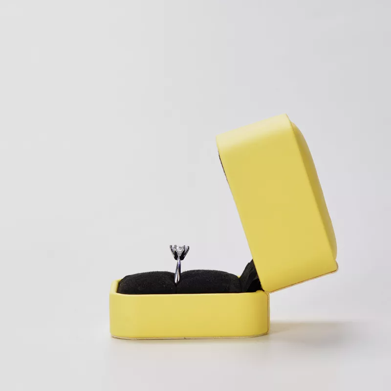 FANXIboxforring_ringboxforproposal_weddingri-format_webp-1