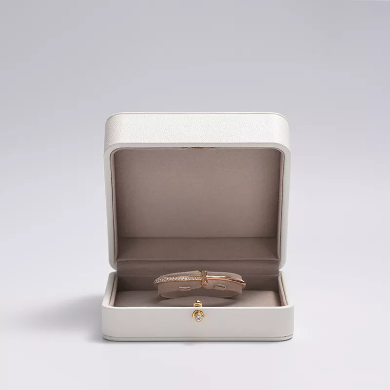 FANXIjewelryboxwithlock_bestjewelrybox_packaging_yyt-format_webp-2