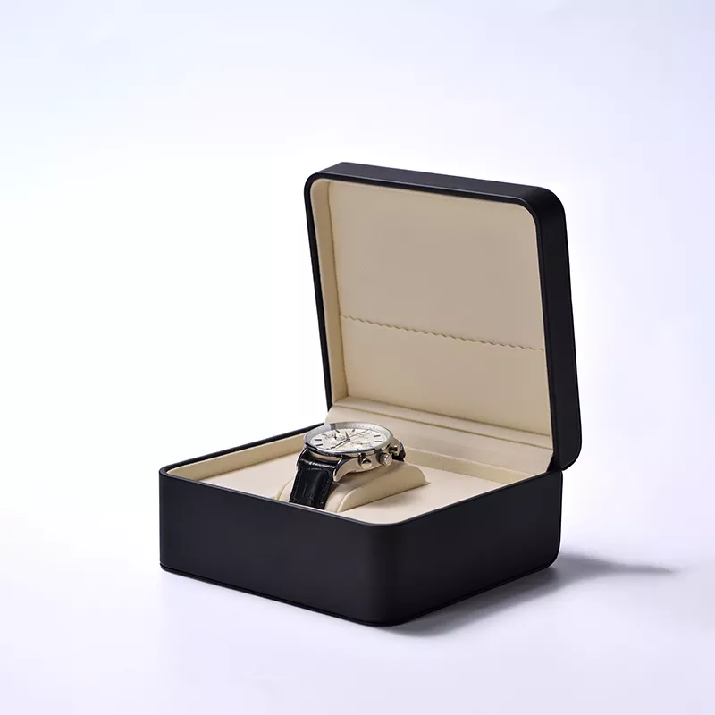 FANXIwatchbox_watchpackaging_watchpackingexcellerits-format_webp-4