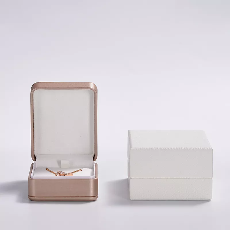 FANXImodernjewelrybox_antiquejewelrybox_women_sjewel-format_webp-1