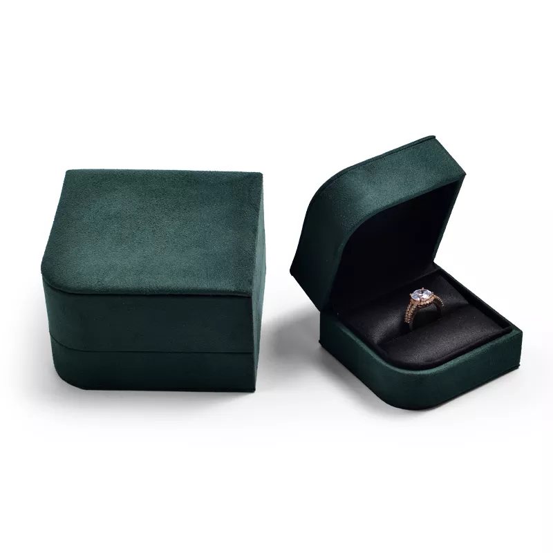 FANXIsmalljewelrygiftbox_personalisedjewelrybox_jewe-format_webp-3