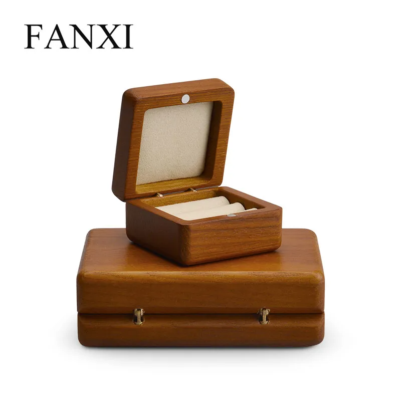 FANXIringboxwood_slimringbox_uniqueringbox_y-format_webp-3