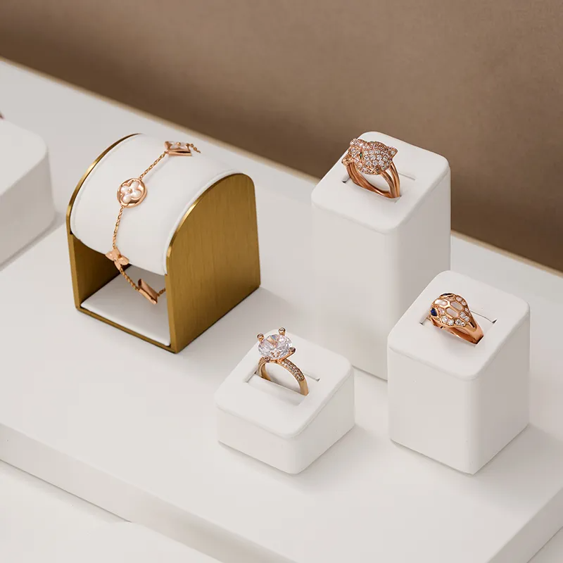 FANXIcontainerstorejewelryorganizer_goldjewelrystand-format_webp-2