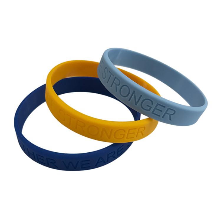 Amazon.com : Official Live Strong Lance Armstrong Wristband YOUTH size :  Livestrong Bracelets : Sports & Outdoors